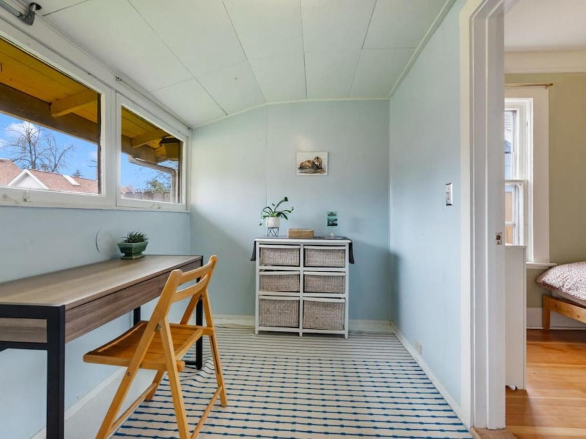 Charming 1909 St Johns *