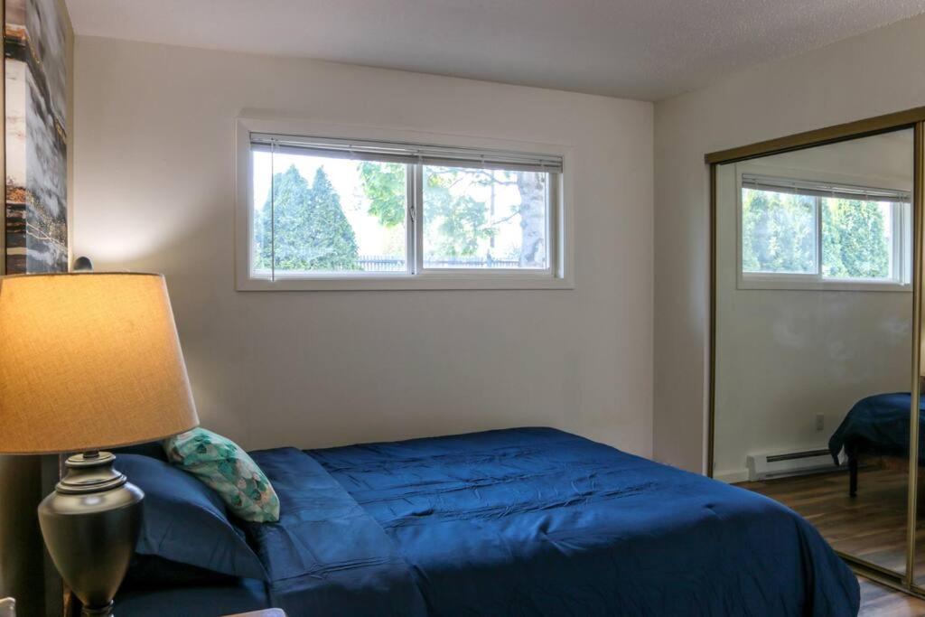 Apartment Charming Entire House + Parking *