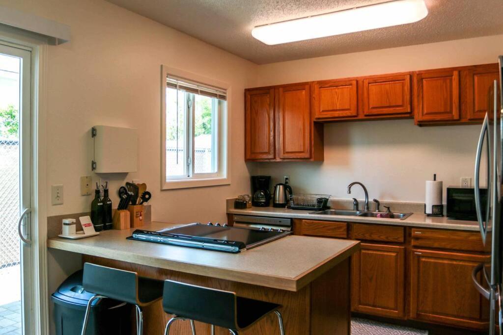 Amazing Entire House + Parking Apartamento