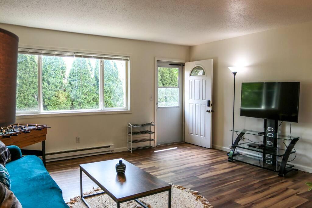 Charming Entire House + Parking Portland