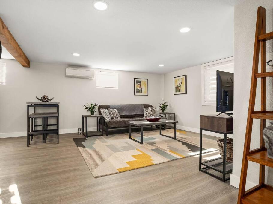 Elegant Richmond Gem Nestled Up To Hawthorne Blvd.