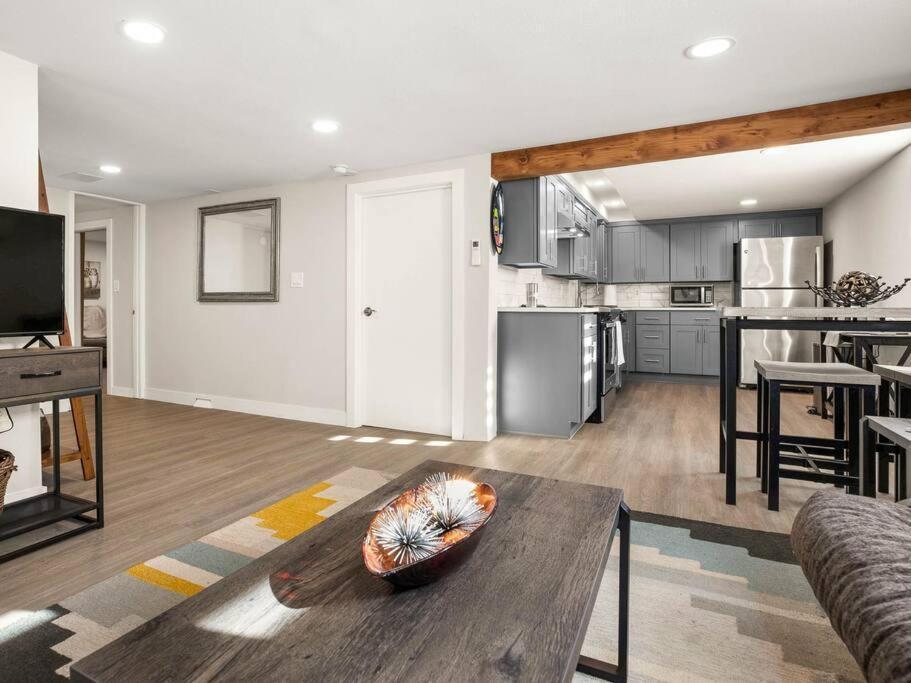 Elegant Richmond Gem Nestled Up To Hawthorne Blvd. Apartamento