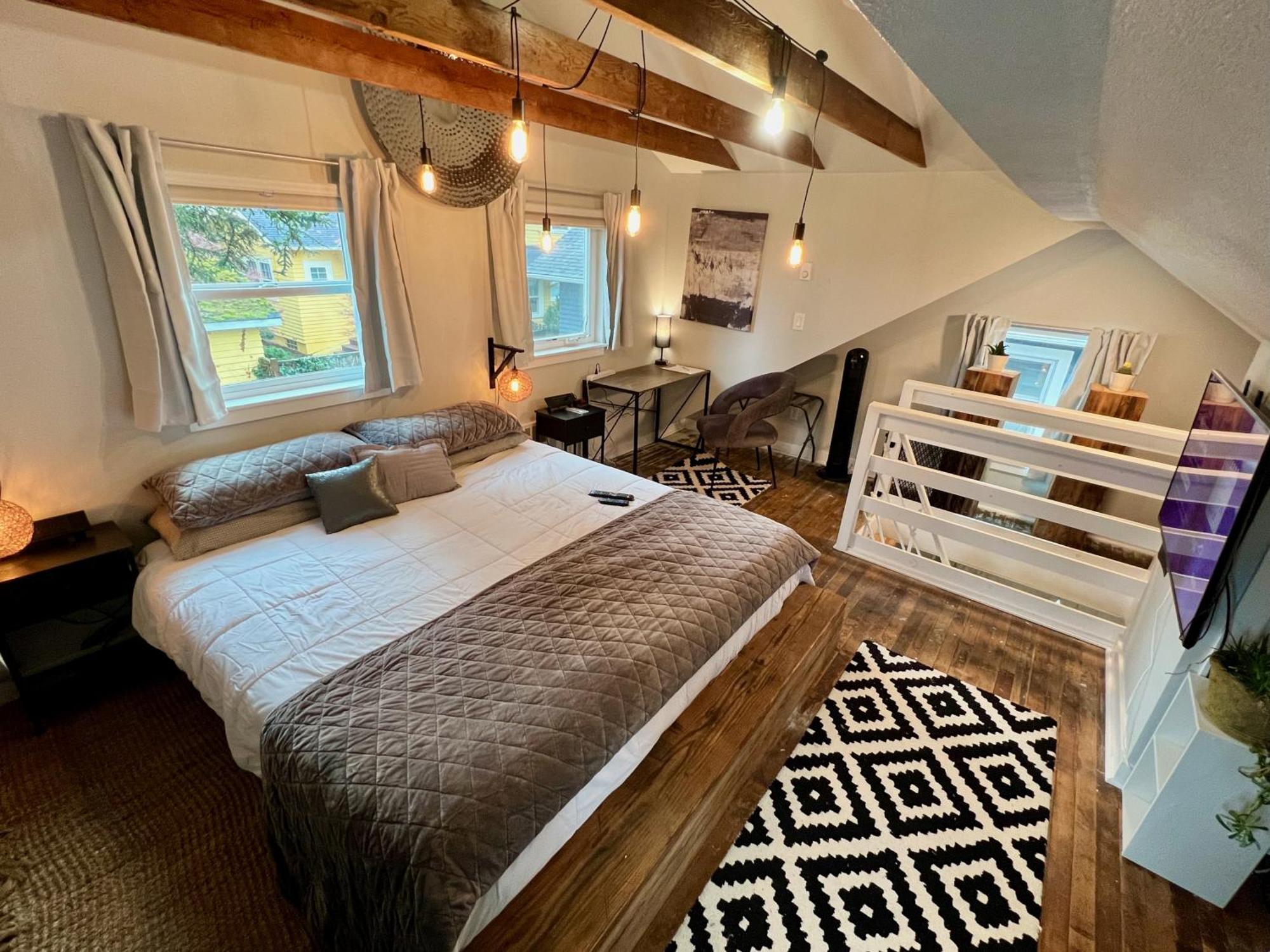 Private Ne * Portland