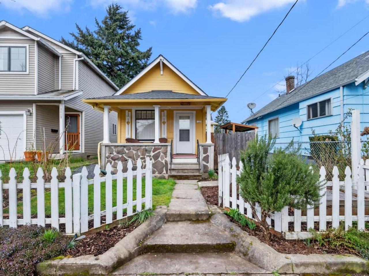 Charming 1909 St Johns Holiday home Portland