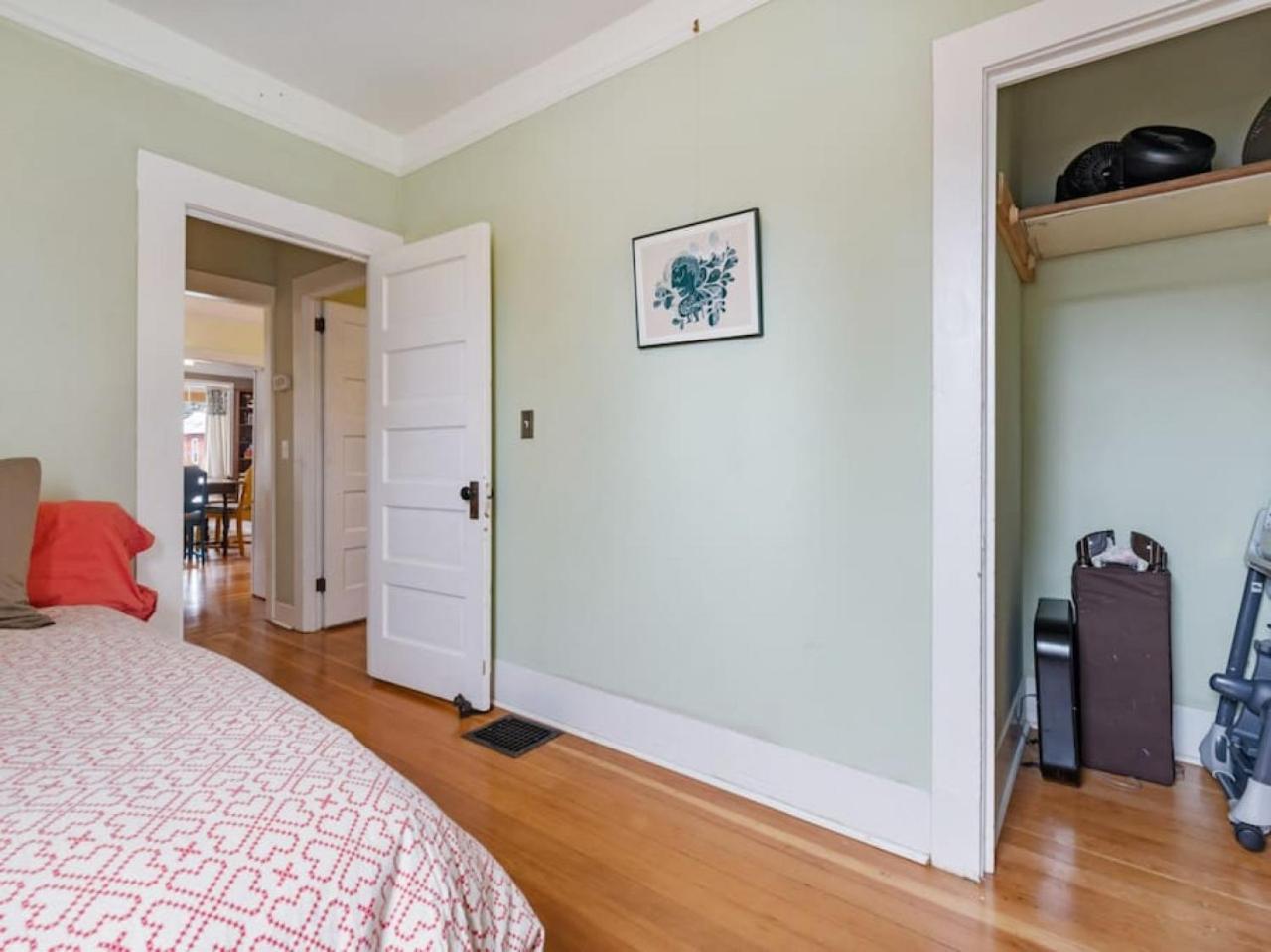Charming 1909 St Johns Holiday home