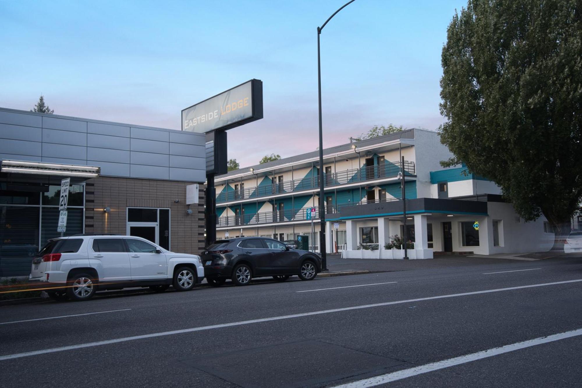 Motel Eastside 3*
