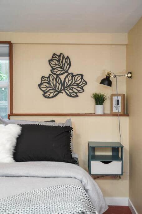 Apartment #stayinmydistrict Woodlawn Eclectic -walk To Dekum