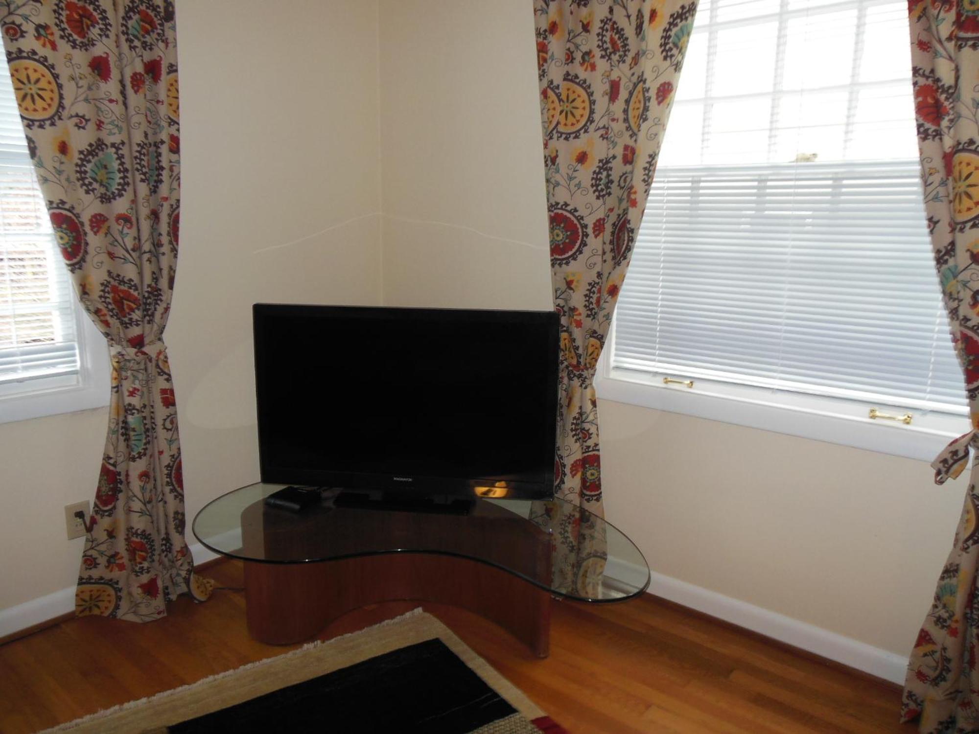 Apartment Doyle Lovejoy *