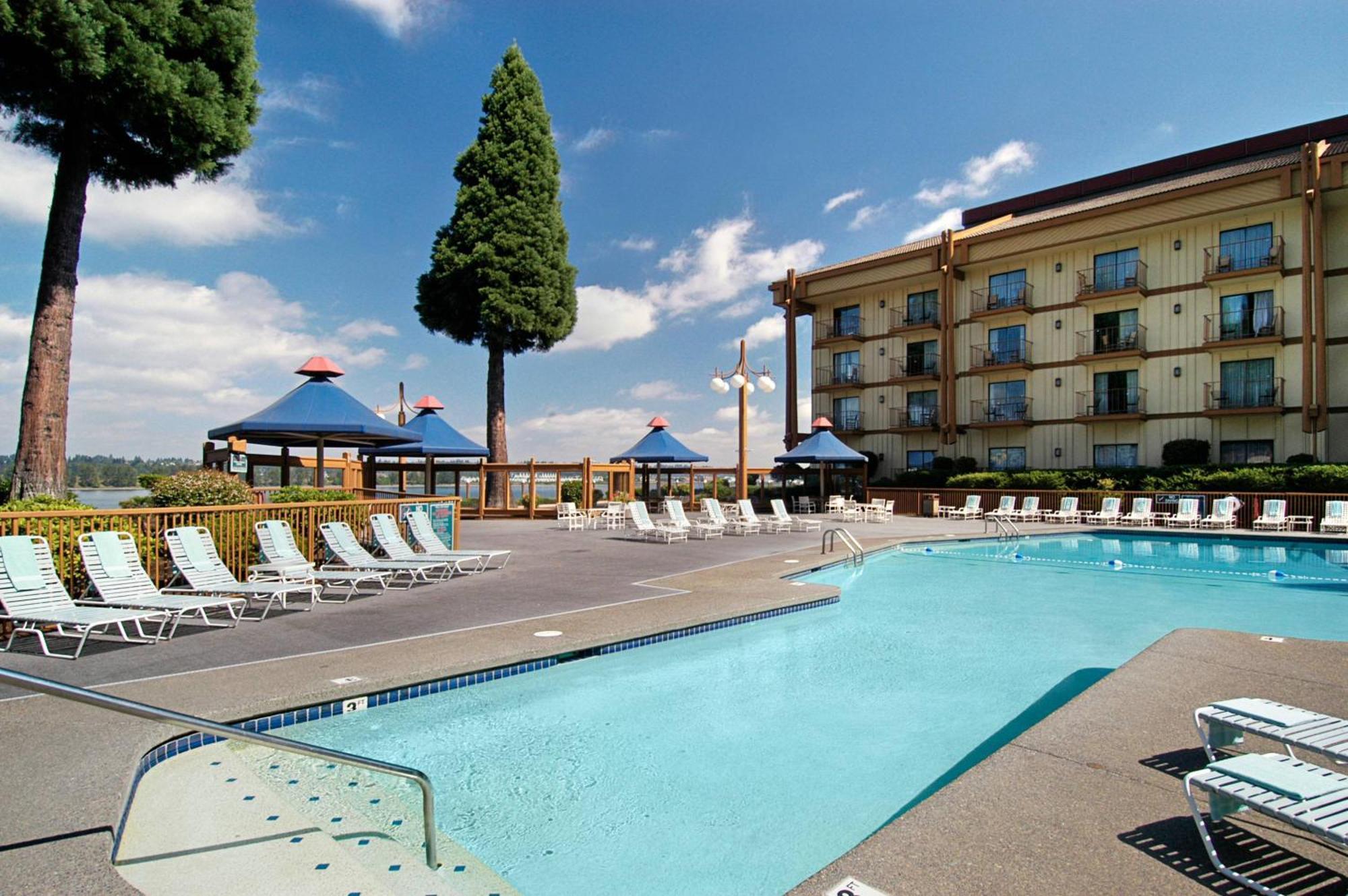 - Columbia Riverfront By Ihg Hotel Portland