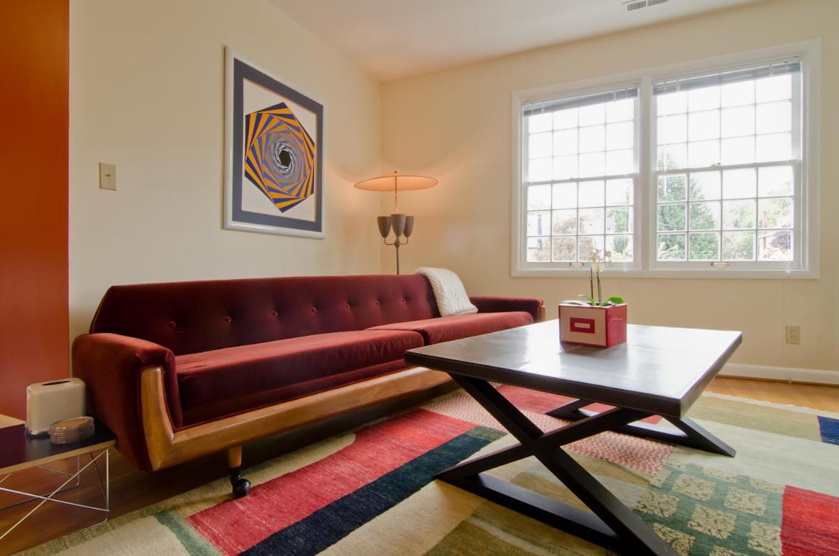 Doyle Lovejoy Apartment *