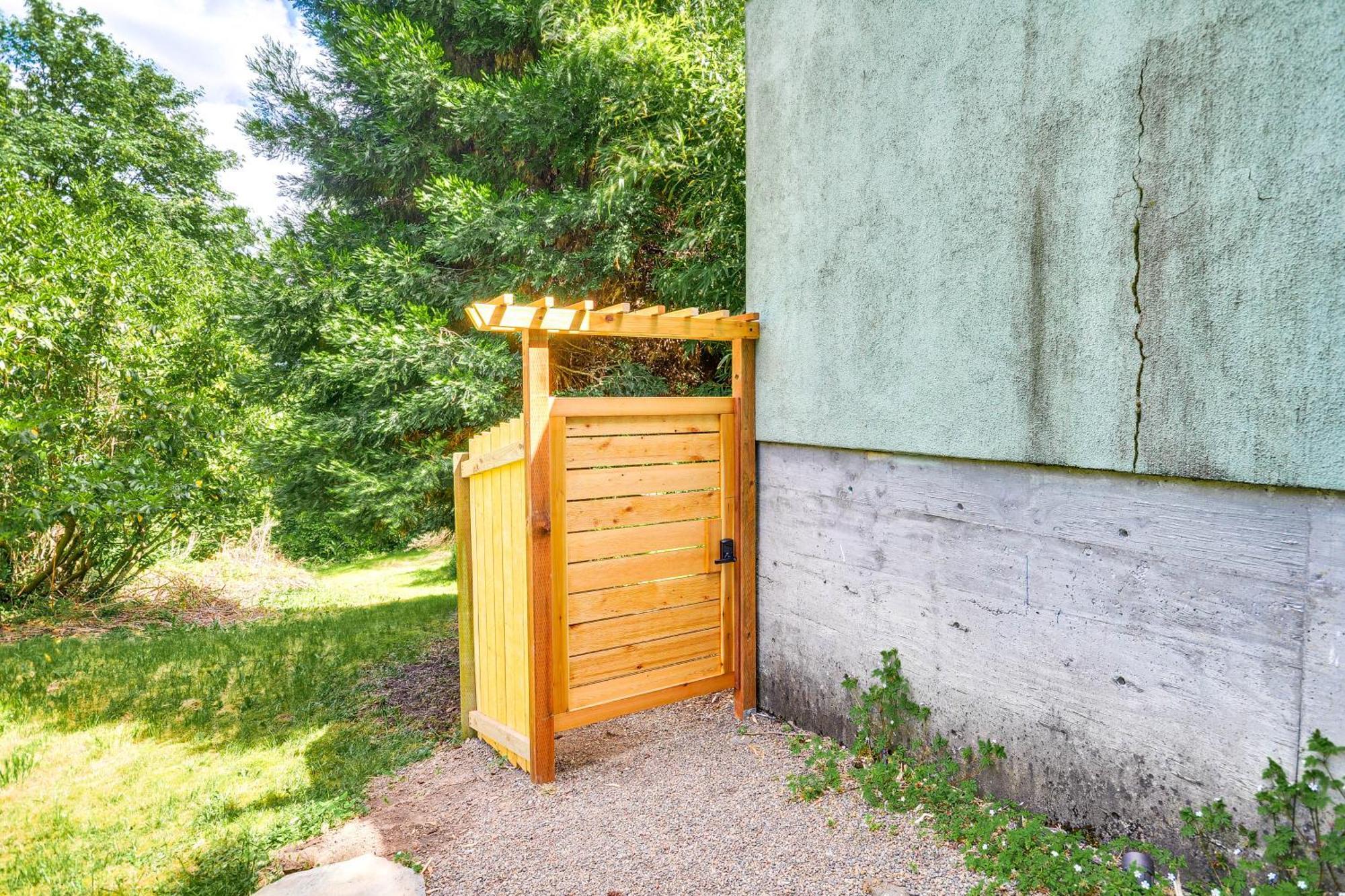 Lush Flat With Fire Pit, 4 Mi To Dtwn! * Portland