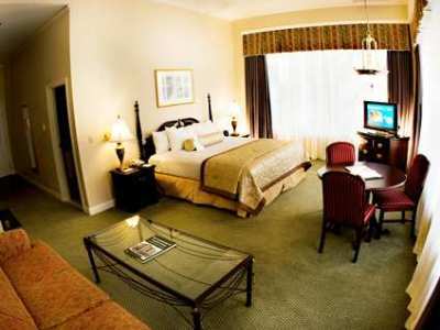 Hotel Embassy By Hilton Downtown 4*