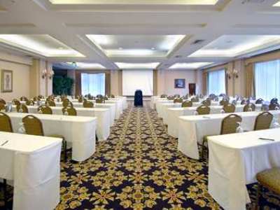Hotel Embassy By Hilton Downtown Portland