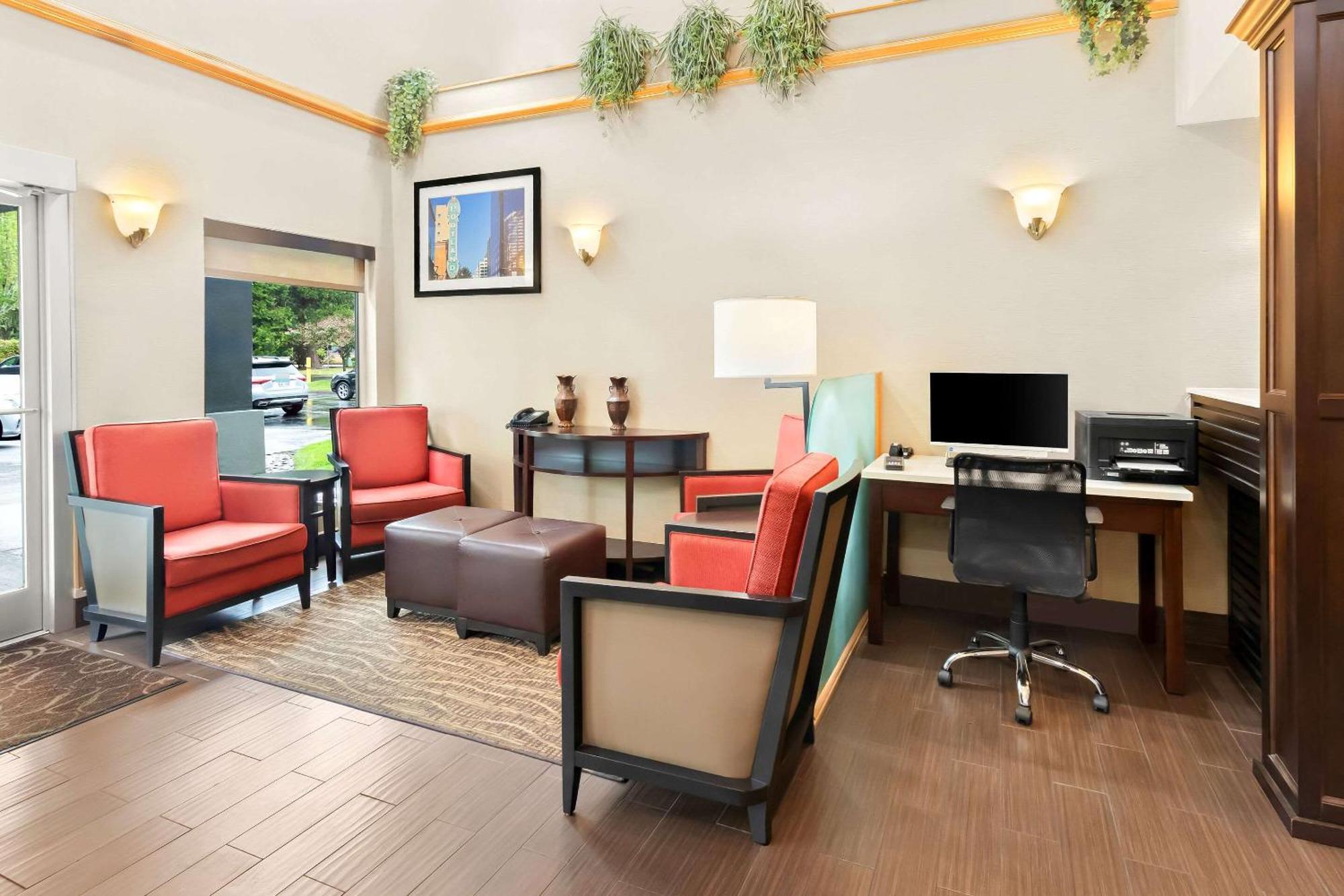 Comfort Airport