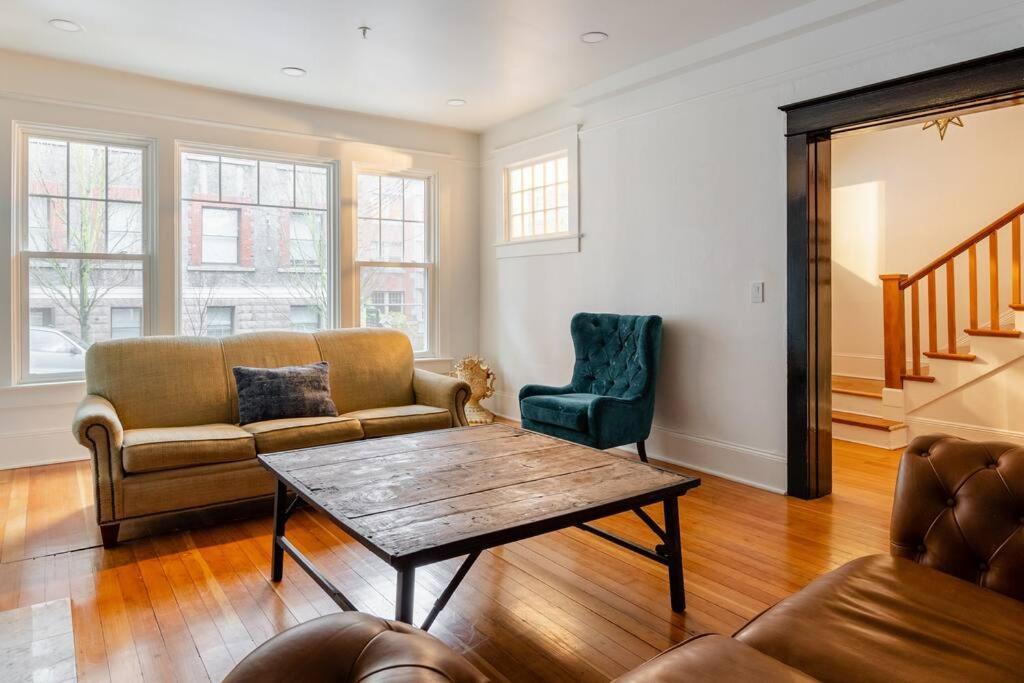 Collection - Elegant World's Fair 4br 97 Walkscore * Portland