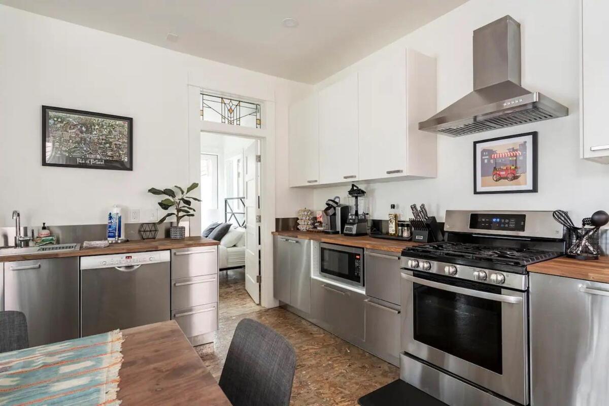 Newly Renovated Nw Charmer With 99 Walkscore * Portland