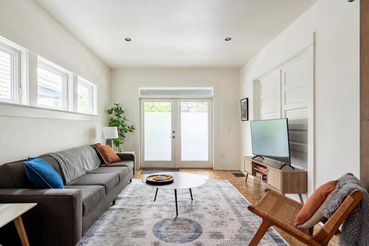 Newly Renovated Nw Charmer With 99 Walkscore Holiday home Portland