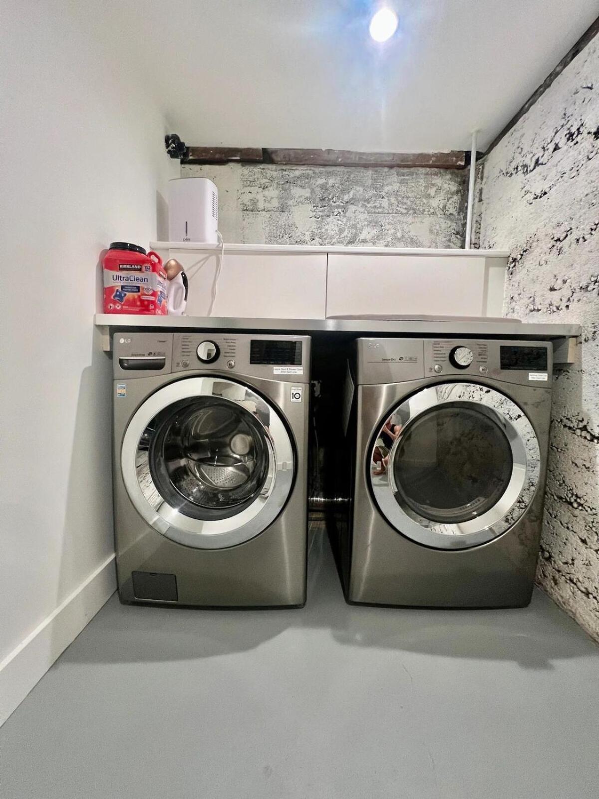 Newly Renovated Nw Charmer With 99 Walkscore Holiday home Portland