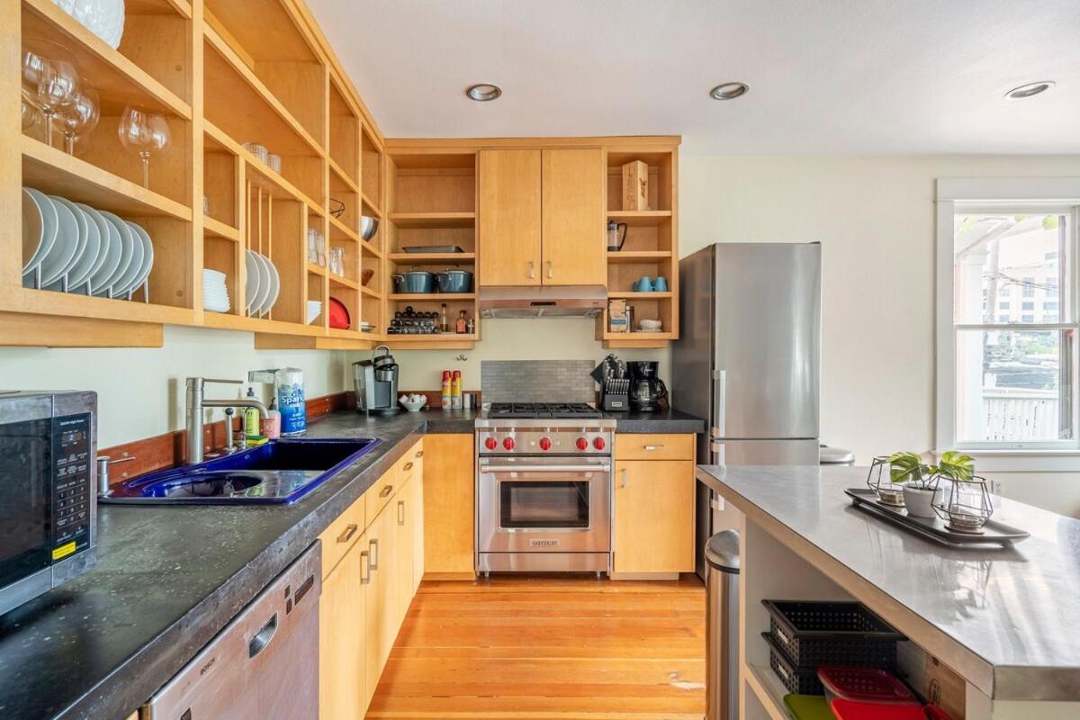 Holiday home The Slabtown Loft - Local Coffee Shops, Eateries, Walkable *