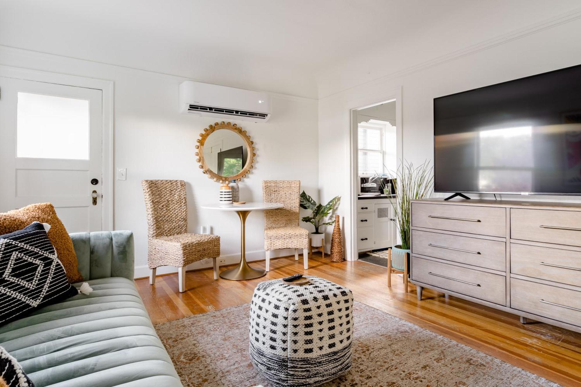 - Boho Oasis In Ladd's Addition With 2 Beds *