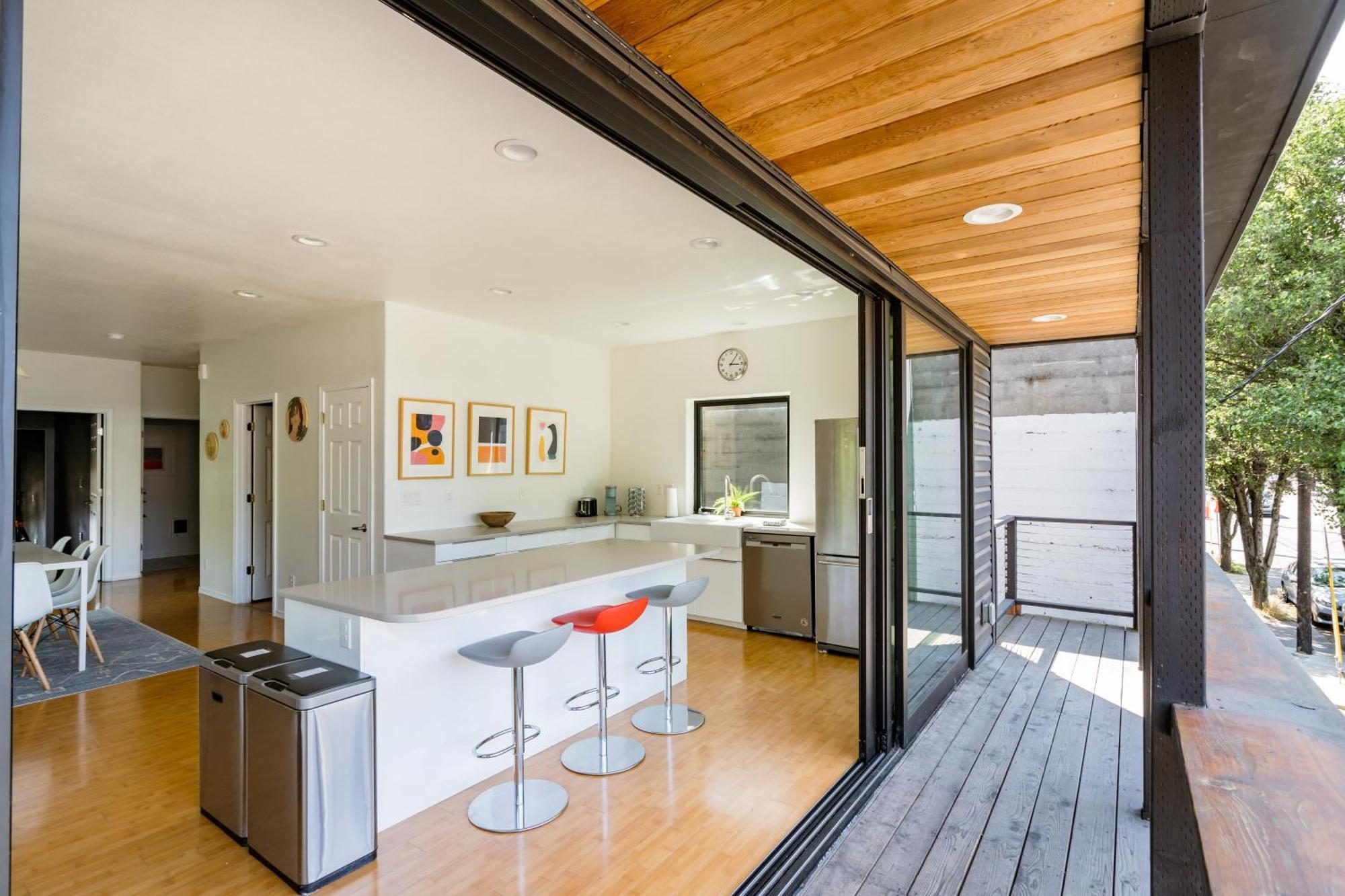 Collection - Unique 8 Bedroom Private In Pearl District Holiday home