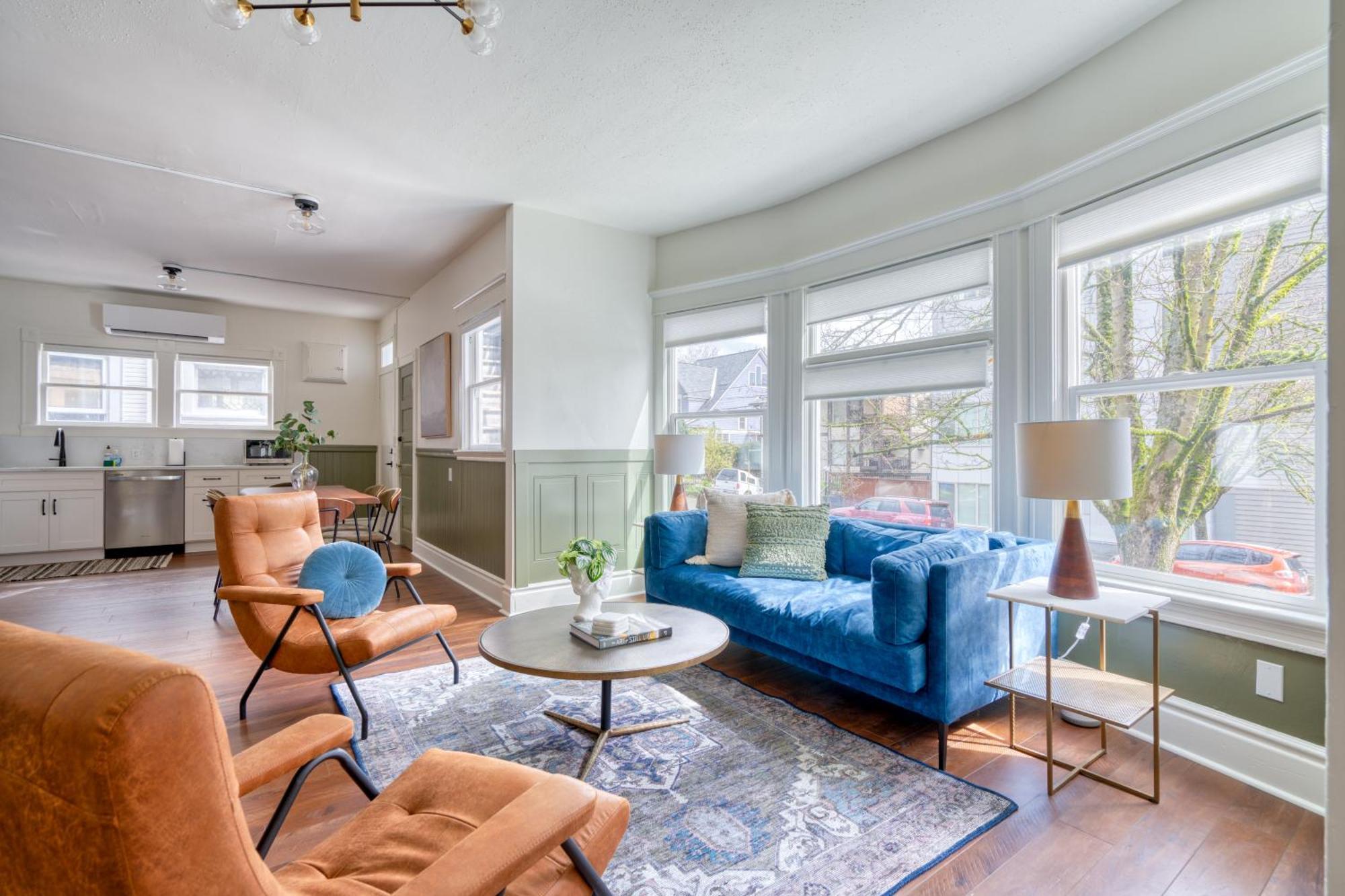 - Renewed Classic Craftsman In Se - 95 Walkscore Portland