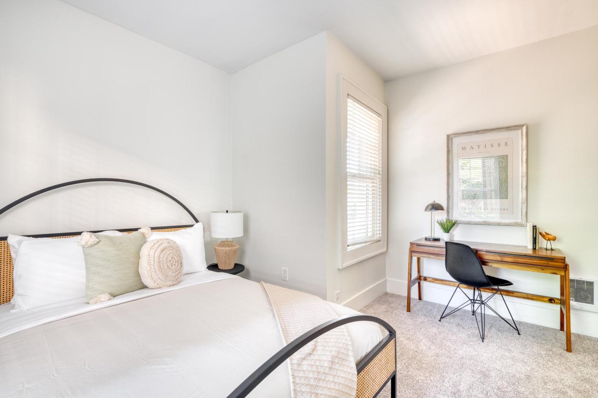Collection - La Casa Burnside - Local Eateries, Shops, And Bars * Portland