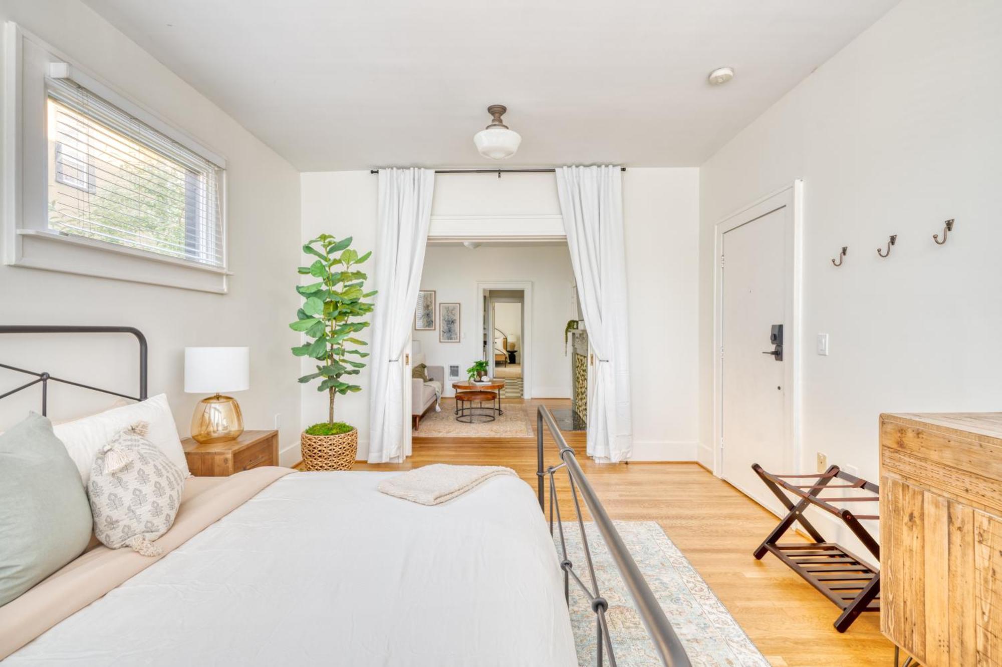 Collection - La Casa Burnside - Local Eateries, Shops, And Bars Holiday home *