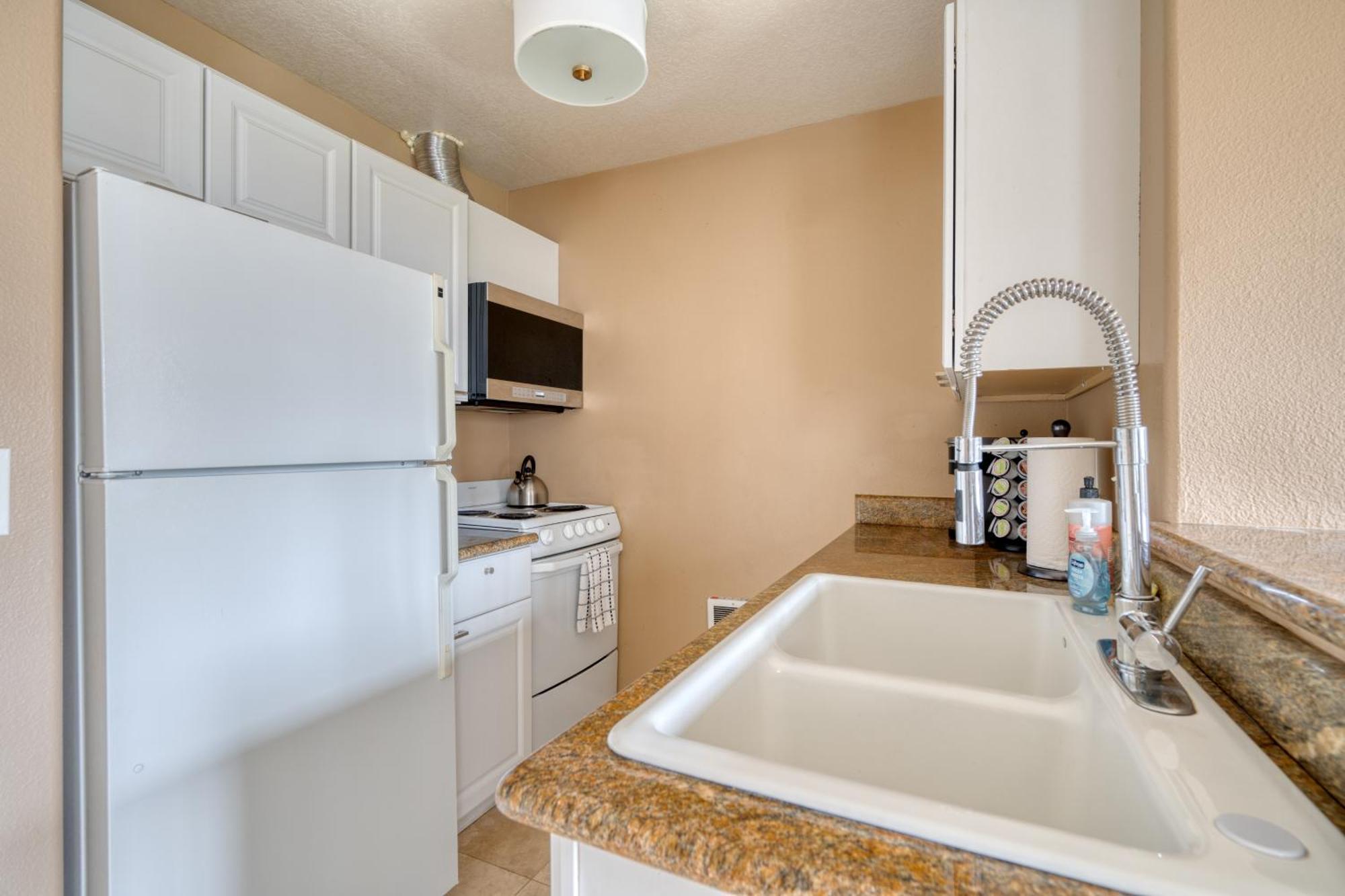 - John's Landing Haven - Near Ohsu Apartment