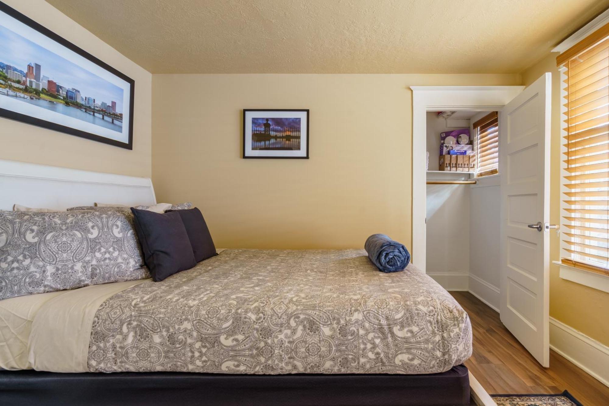 - Heart Of Portland! Newly Remodeled, 99 Walk Score *