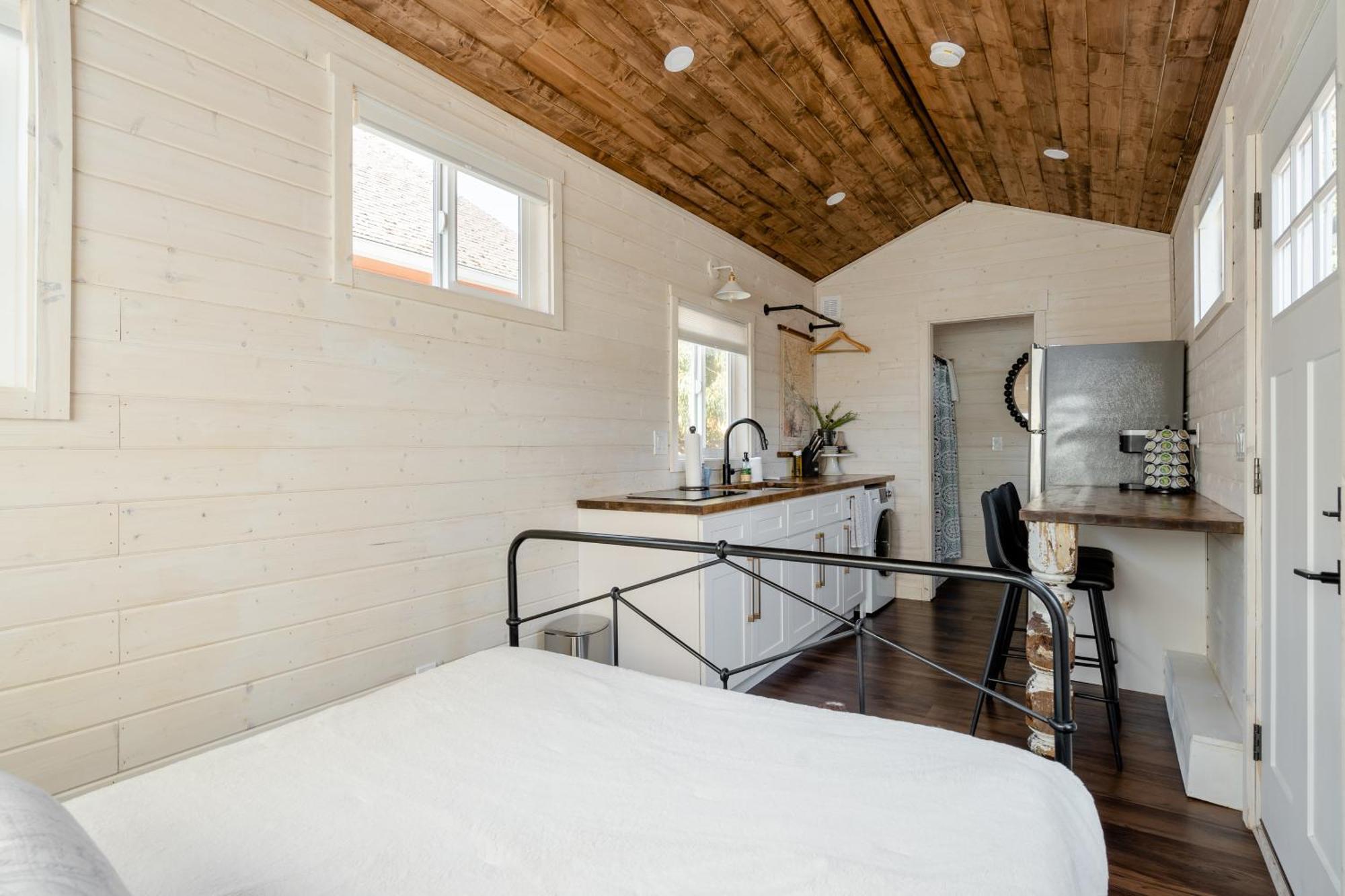 Holiday home - The Tiny On Alberta