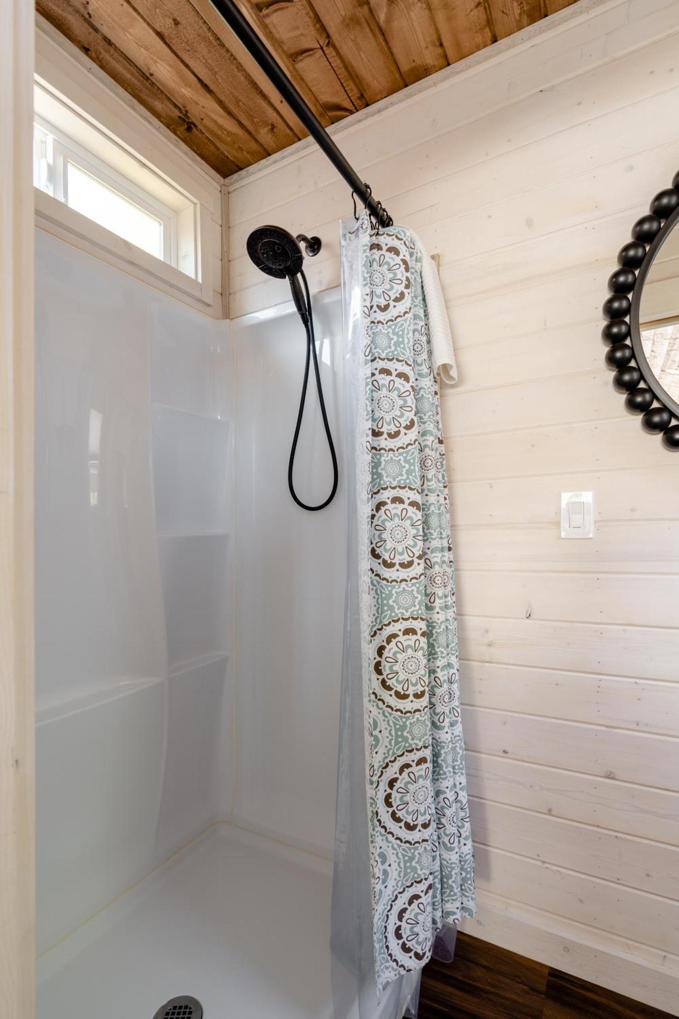 - The Tiny On Alberta Holiday home