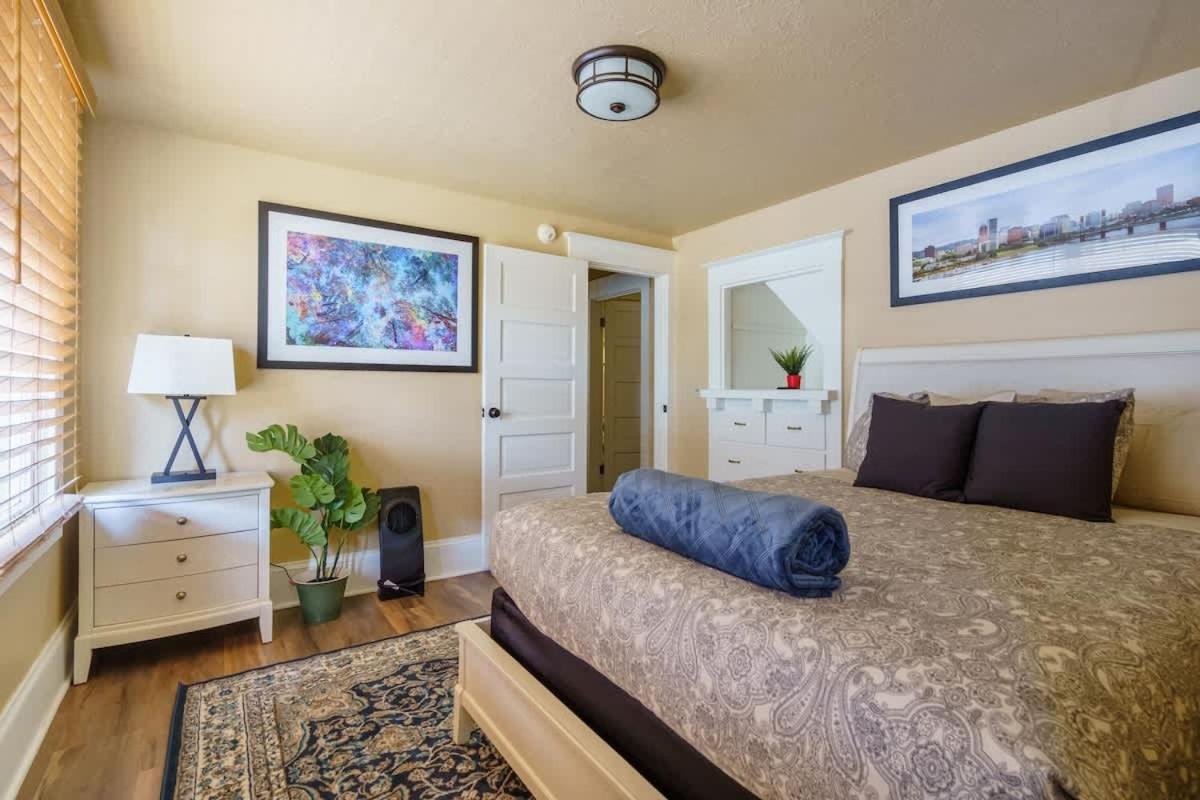 - Heart Of Portland! Newly Remodeled, 99 Walk Score * Portland