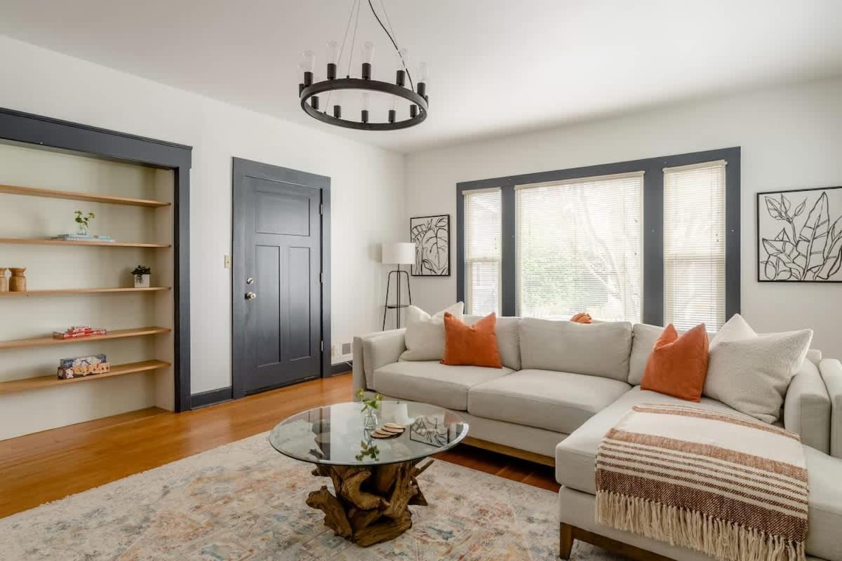 Holiday home - Spacious Restored Craftsmen - Craft Beer & Coffee