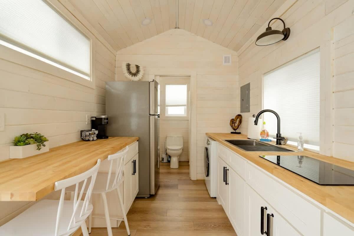 Collection - The Tiny Oasis Steps To Local Coffee & Restaurants Apartment