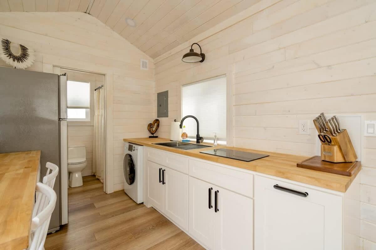 Collection - The Tiny Oasis Steps To Local Coffee & Restaurants Apartment Portland