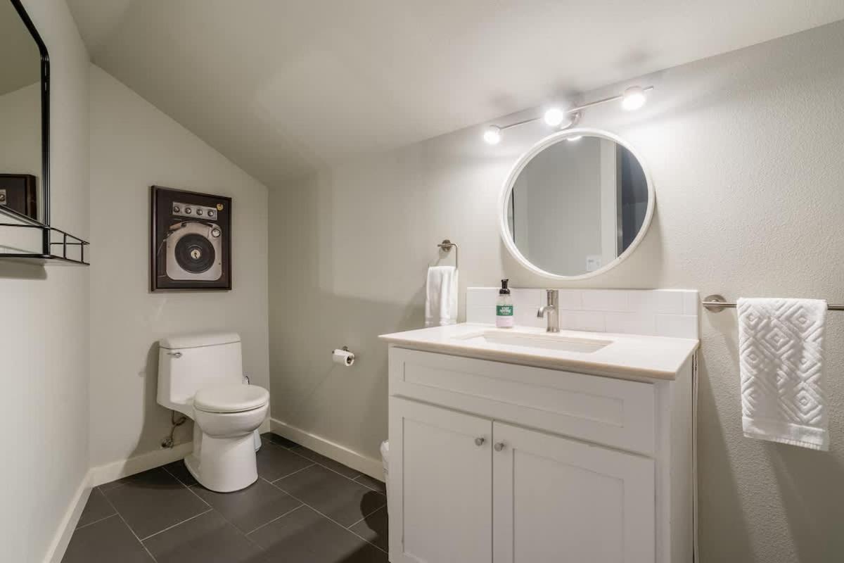 - Cozy Attic Hideaway In Laurelhurst Apartamento