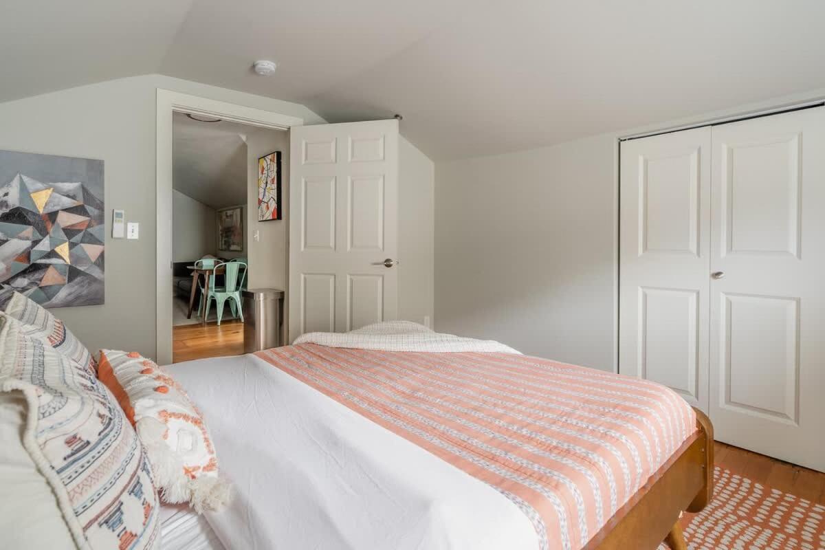 - Cozy Attic Hideaway In Laurelhurst * Portland