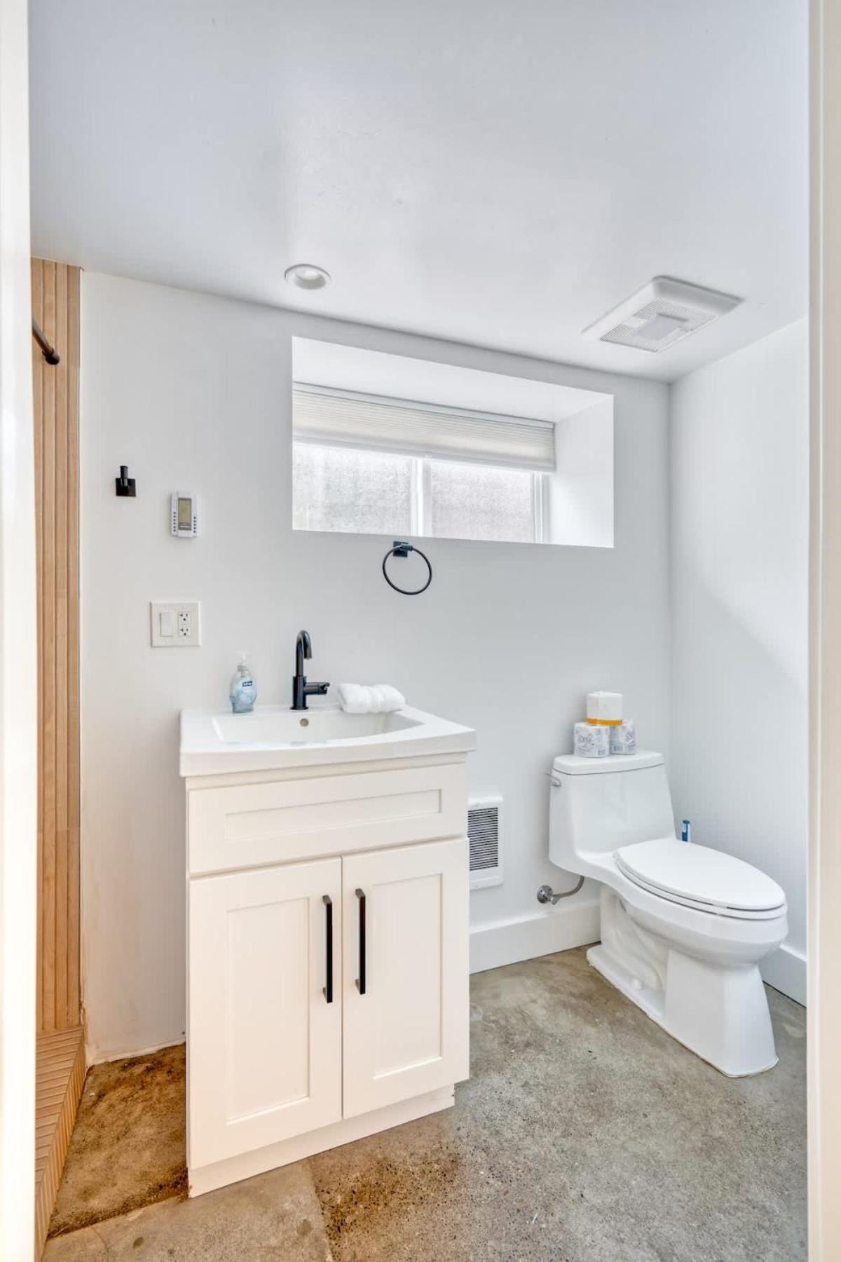Collection - Budget-friendly Basement Hideaway - 91 Walkscore Portland