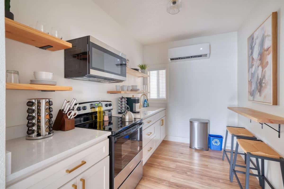 Collection - Perfect Brooklyn 1 Bedroom