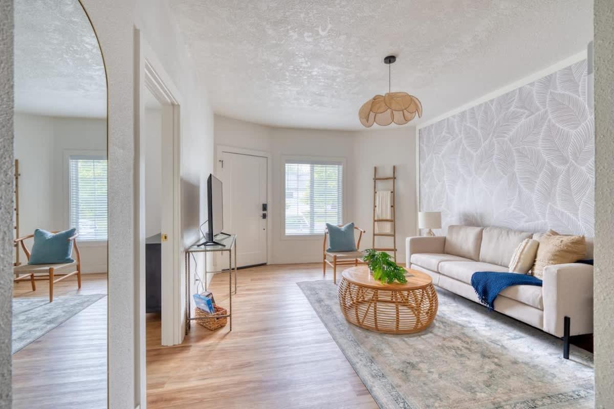 Apartment Collection - Perfect Brooklyn 1 Bedroom Portland