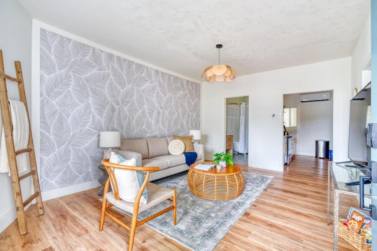 Collection - Perfect Brooklyn 1 Bedroom *