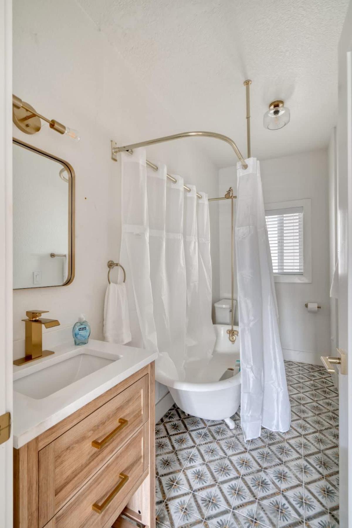 Collection - Perfect Brooklyn 1 Bedroom Apartment Portland