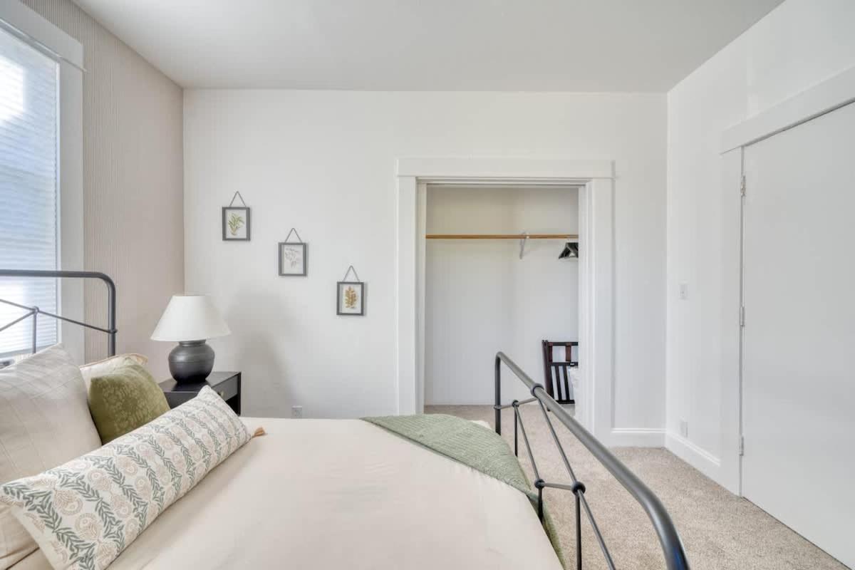 Holiday home Collection - Haven By The Hill - Downtown & Ohsu Proximity! *