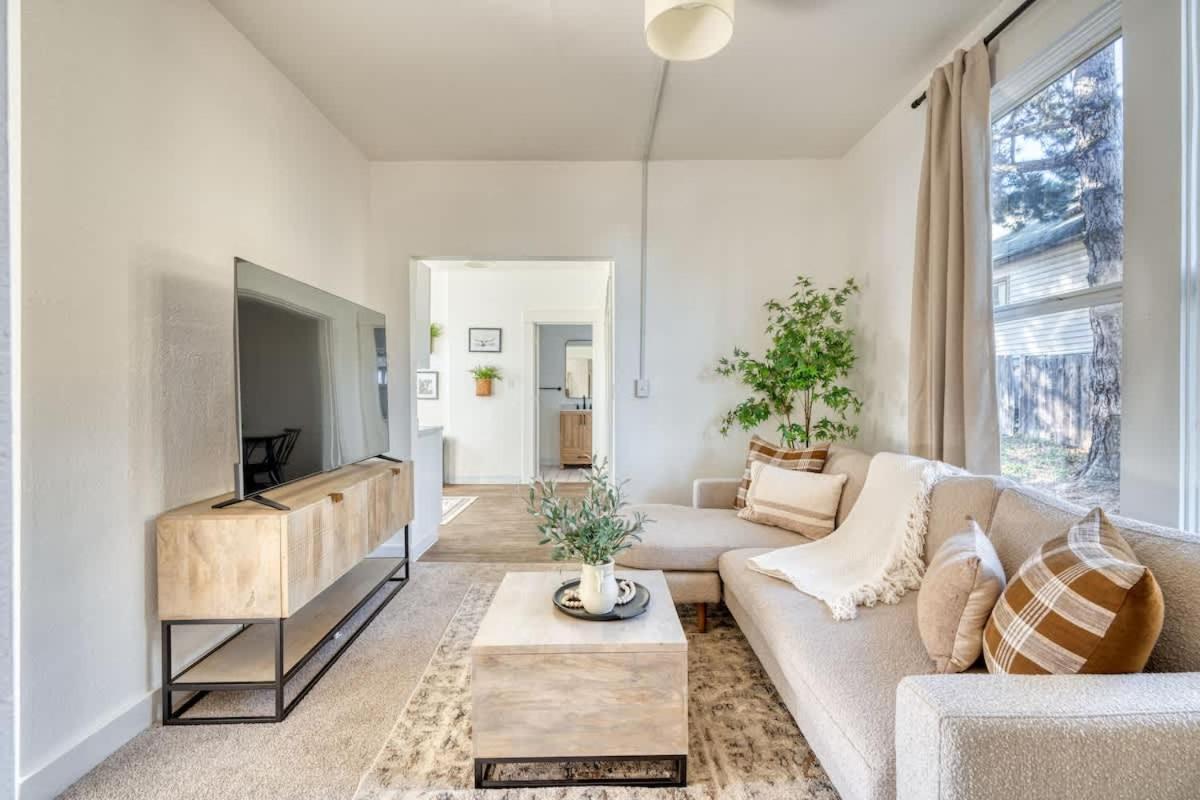 Holiday home Collection - Haven By The Hill - Downtown & Ohsu Proximity!