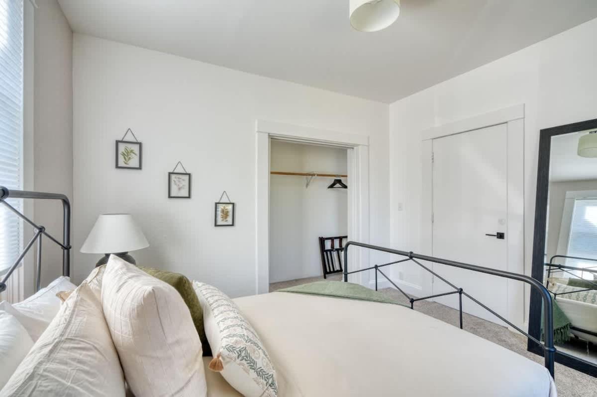 Holiday home Collection - Haven By The Hill - Downtown & Ohsu Proximity! *