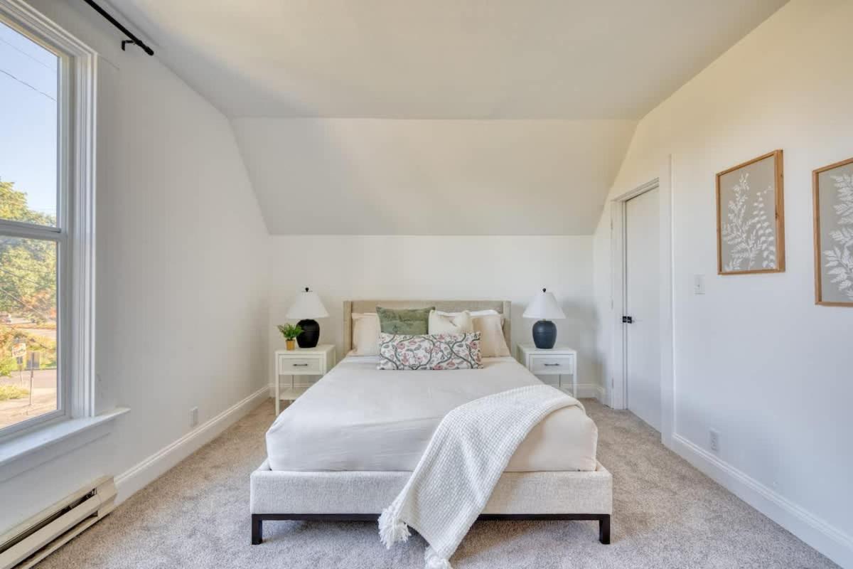 Holiday home Collection - Haven By The Hill - Downtown & Ohsu Proximity!