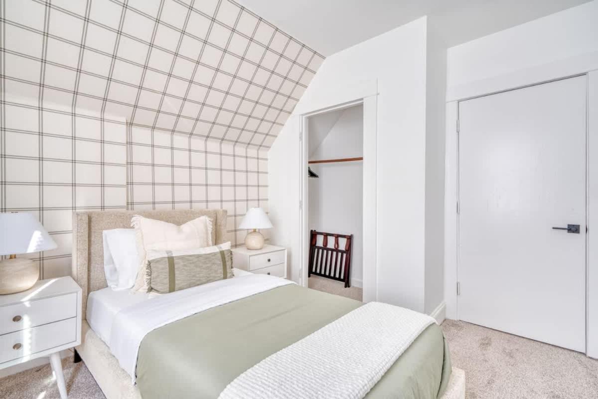 Holiday home Collection - Haven By The Hill - Downtown & Ohsu Proximity! *