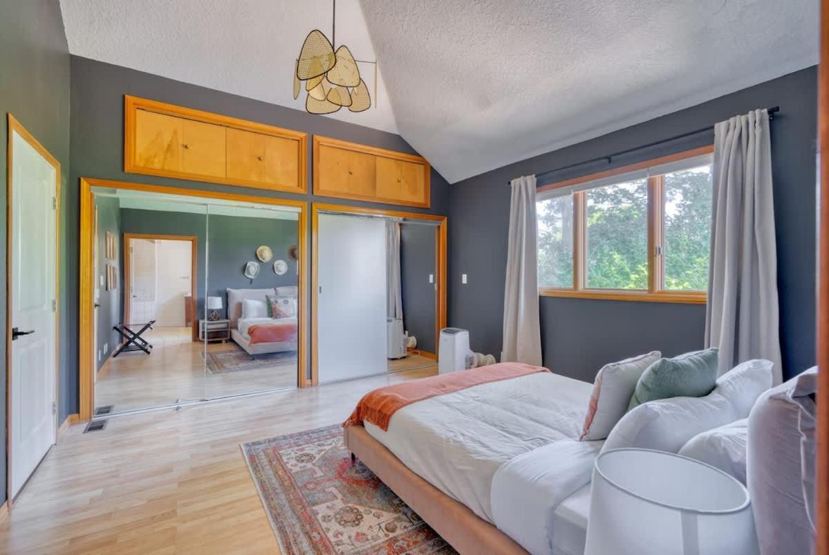 Collection - Urban Rose - Downtown & Ohsu Proximity! Portland