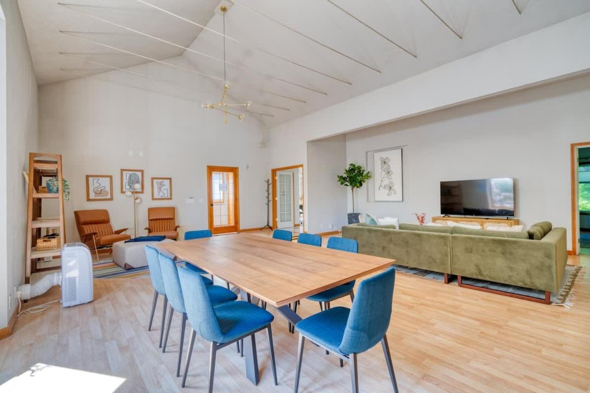 Holiday home Collection - Urban Rose - Downtown & Ohsu Proximity! *